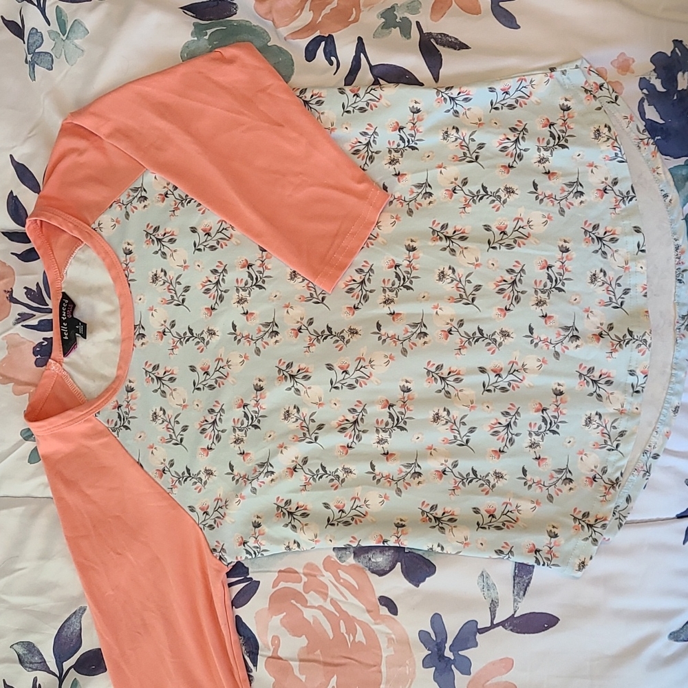 Youth large 3/4 sleeve top